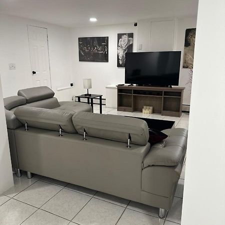 Cozy Spacious Guest Suite Englewood Esterno foto